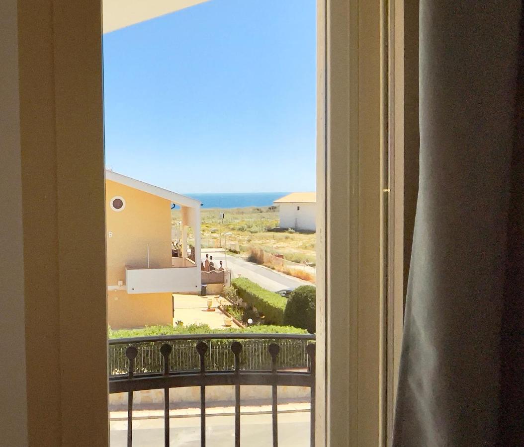Casa P. Greco Hotel Portopalo Di Capo Passero Exterior photo